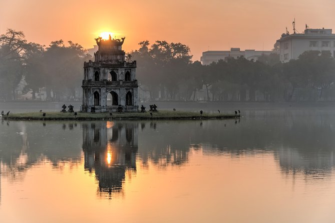 10-day Small-Group Vietnam Highlight Tour - Halong Bay cruise: boat time plus Luon Cave by sampan