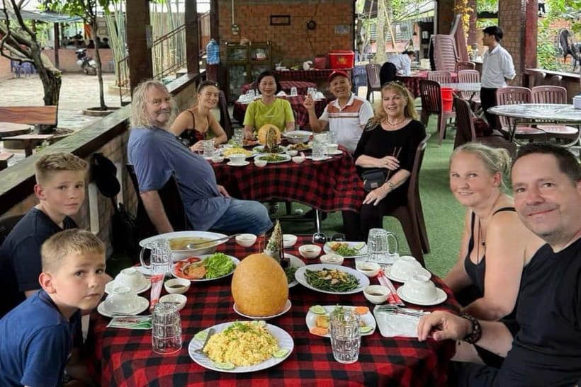 2-Day Mekong Delta Luxury Group Tour from Ho Chi Minh City - Day two starts early: Cai Rang Floating Market by boat