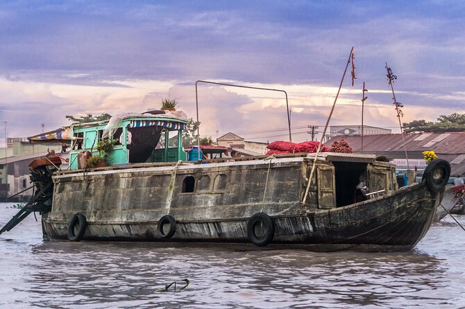 3 Days Mekong Delta Tours from Ho Chi Minh to Phnompenh - Ben Tre Ferry Morning: Getting Your Mekong Bearings
