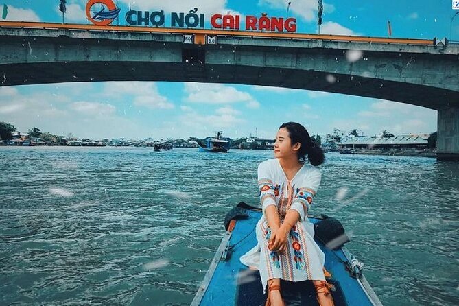3D2N Mekong Delta Tour: Cycling – Kayaking – Floating Market - Day 2 Morning: Cai Rang Floating Market and Canal Time You Can Sip In