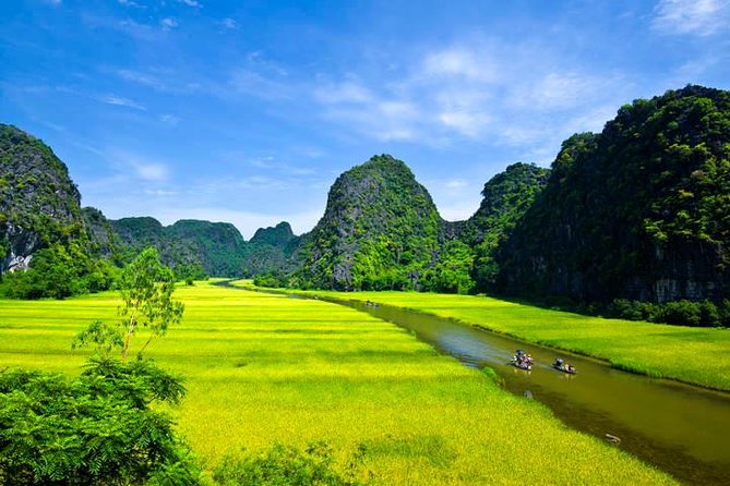 7 Days Package in Vietnam - Day 6: Tam Cốc – Bích Động and the Hoa Lư / Trang An / Mua Caves circuit