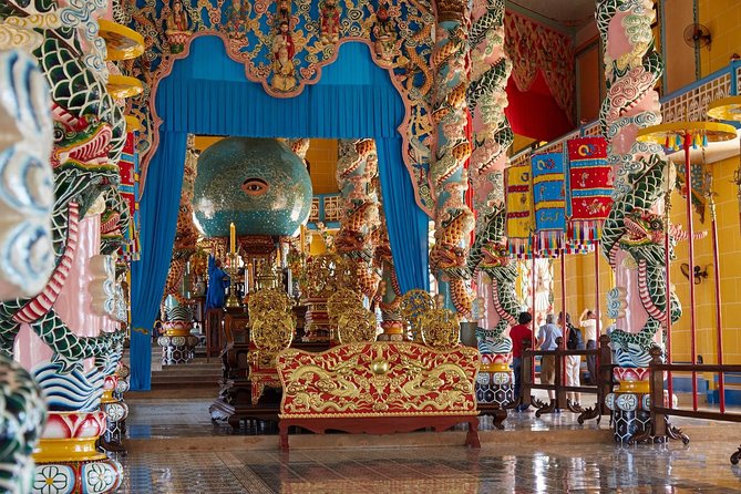 Chu Chi Tunnel With Cao Dai Temple Tour From Ho Chi Minh - Timing and transport: how the 8:00 am start shapes the day