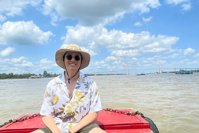 Deluxe Mekong Delta Tour to Floating Market 2 Days 1 Night Trip - Vinh Trang Temple stop: a quick cultural warm-up