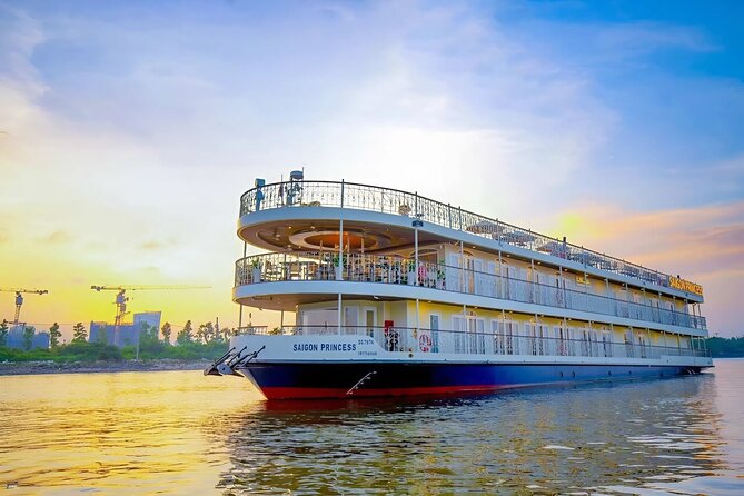 Dinner On Cruise In Ho Chi Minh City With Private Table - Price and Value: Is $45 a Good Deal for a Saigon River Dinner Cruise?
