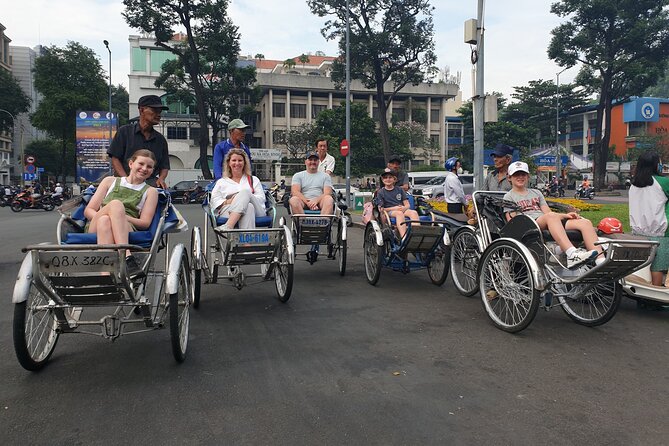 Discover Market By Cyclo Without Tour Guide By DGT - Stop 1: Binh Tay Market in Chinatown (Quick, Visual, and Wholesale-Focused)