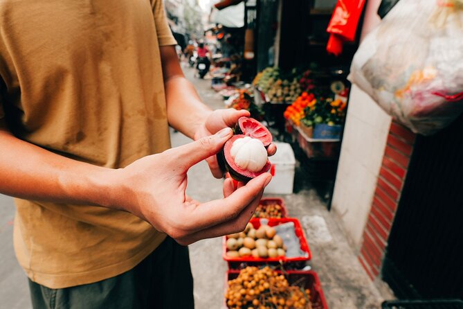 Early Riser Walk: Grandma Noodles, Cafe, Exotic Fruits & History - Key highlights worth getting up for
