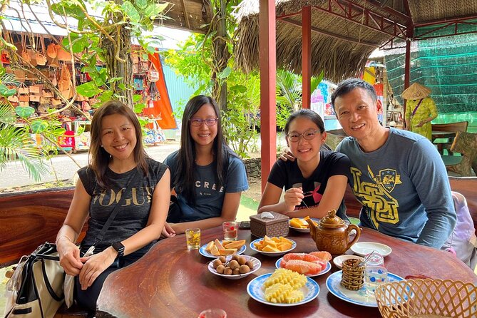 Explore Cai Rang Floating Market - 2 Days 1 Night Mekong Delta - Cai Rang Floating Market: how to enjoy the busiest part without losing your bearings