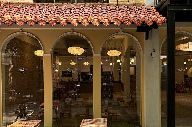 [Free E-sim] Half day Instagram Cafe Tour in Ho Chi Minh - Dabao Concept Cafe - Dongdo: design details, second coffee stop, and more storytelling