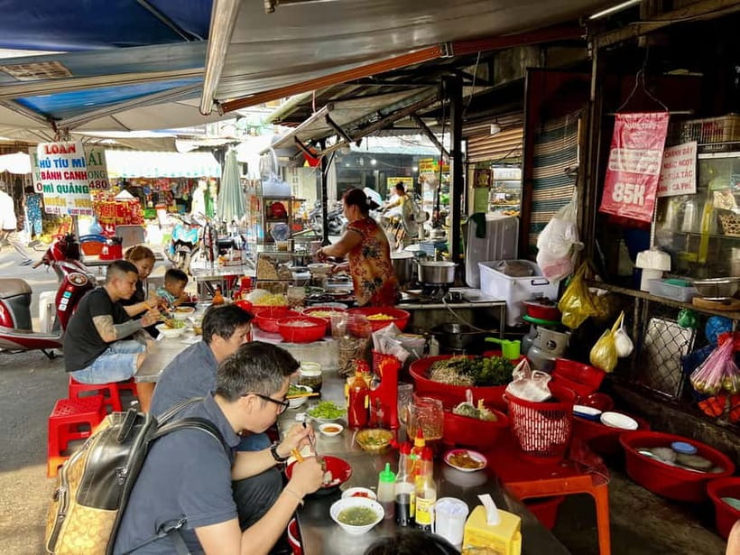 Free E-Sim Saigon Hidden Gems Tour with Local Guide - Language and the Kind of Guide Interaction You Can Expect