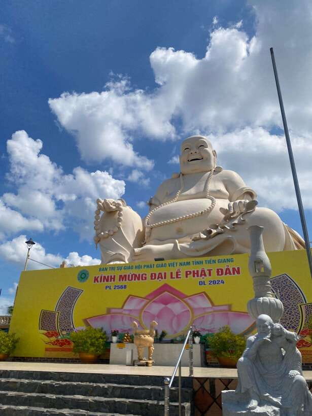 From Ho Chi Minh City: Mekong Delta Day Trip with Lunch - Unicorn Islet to Canals: The Sampan Ride Through Coconut Country