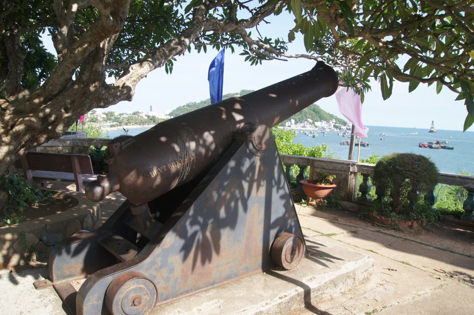 From Ho Chi Minh city: Vung Tau Beach Private Day Tour - Great Jesus Christ Statue: the mountain hike plus the big views