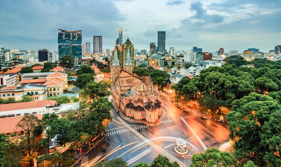 From Phu My Port/ Nha Rong Port: Ho Chi Minh City Tour - Ben Thanh Market: where you feel Saigon’s daily tempo