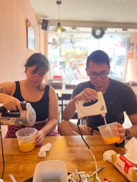 HCMc Egg Coffee Class in 1 hour with local intructor & snack - Why the small group feels more personal (and less stressful)