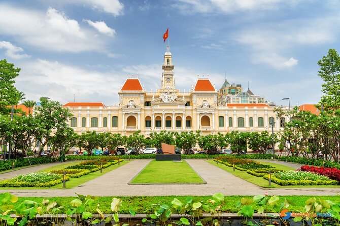 Historical Walking Tour of Saigon - Saigon Notre Dame Cathedral: photos are easy, meaning takes a minute