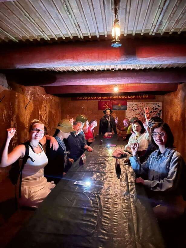 Ho Chi Minh: 1 Day Can Tho Floating Market & Cu Chi Tunnels - Cai Rang Floating Market at 8:00: Boat Life, Breakfast, and Real River Rhythm