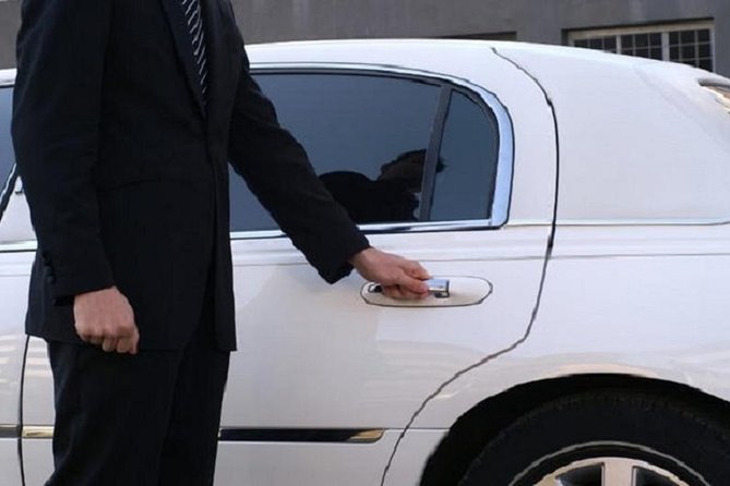 Ho Chi Minh Airport Arrival Or Departure By Private Car Transfers - Meeting Your Driver at Tan Son Nhat Without the Stress