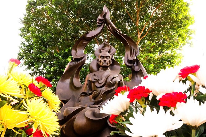 Ho Chi Minh Best Walking Tour: Food, Coffee & History - Nguyen Thien Thuat apartment buildings: old Saigon you can feel