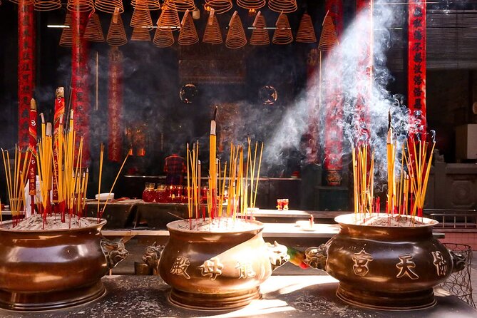 Ho Chi Minh Best Walking Tour: Food, Coffee & History - Ba Thien Hau Temple in Cho Lon: a Chinatown stop that lives