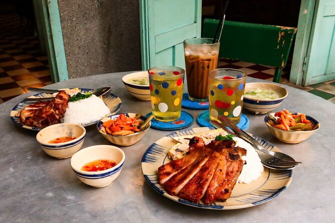 Ho Chi Minh Best Walking Tour: Food, Coffee & History - Thich Quang Duc Monument: when the story gets real