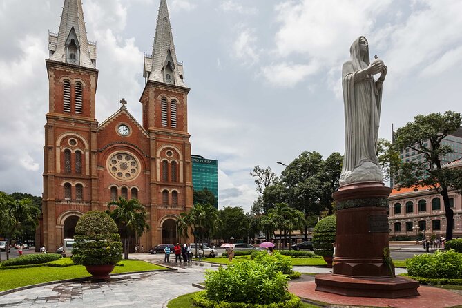 Ho Chi Minh City And Cu Chi Tunnels Excursion - Lunch Break and the Cu Chi Prep Phase