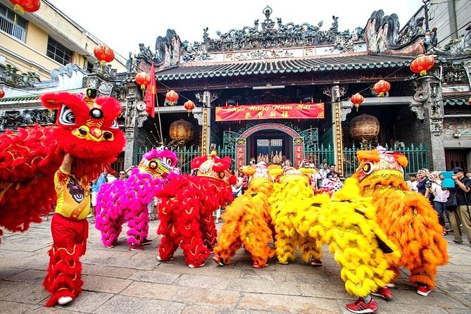 Ho Chi Minh City: Chinatown Hidden Treasures – Free Walking Tour - The 9:00 am Start at Saigon Skydeck (And How the Timing Feels)