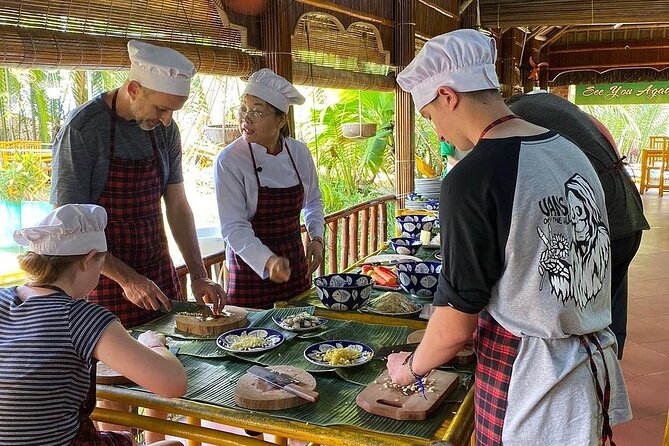 Ho Chi Minh City Cooking Class in Local's Home - Meeting at 131/3 Đ. Nguyễn Thị Minh Khai, then stepping into a real kitchen