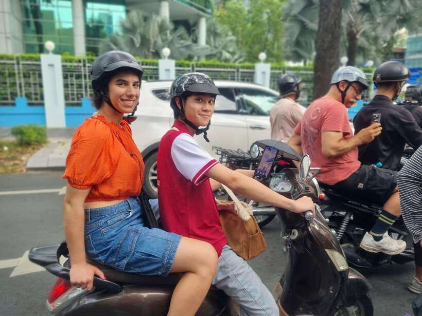 Ho Chi Minh City: Food Tastings & Sightseeings On Scooter - Scooter ride expectations and safety rhythm