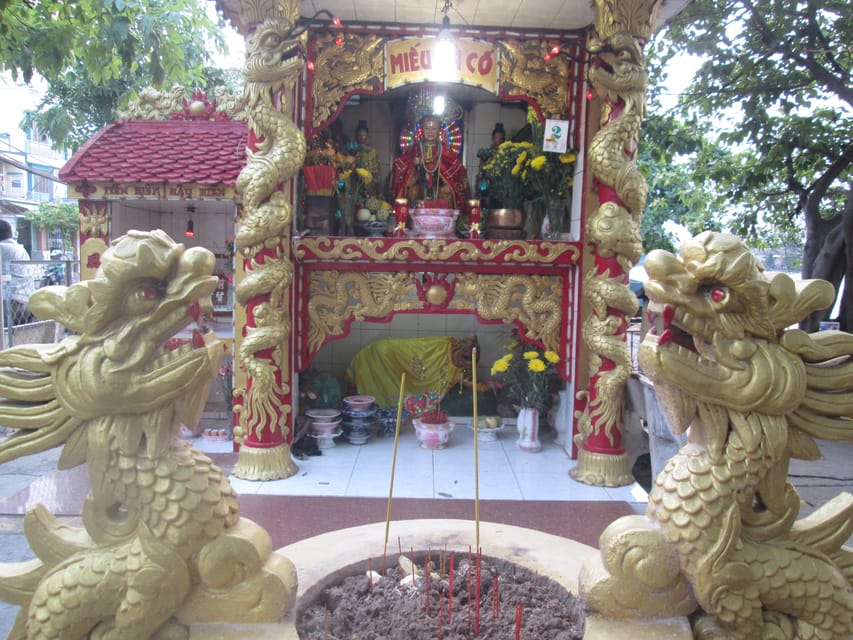 Ho Chi Minh City: Ghost, Belief & Culture Tour on Motorbike - Guide energy: why the stories stick