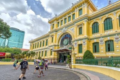Ho Chi Minh City Half Day - VIP Private Tour - Emperor Jade Pagoda: a Chinese-influenced temple with bold details