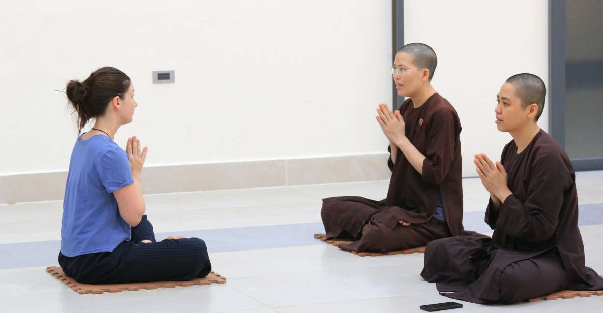 Ho Chi Minh City - Meditation retreat - 3 days 2 nights - The retreat rhythm: meditation blocks, chanting, and the Great Bell