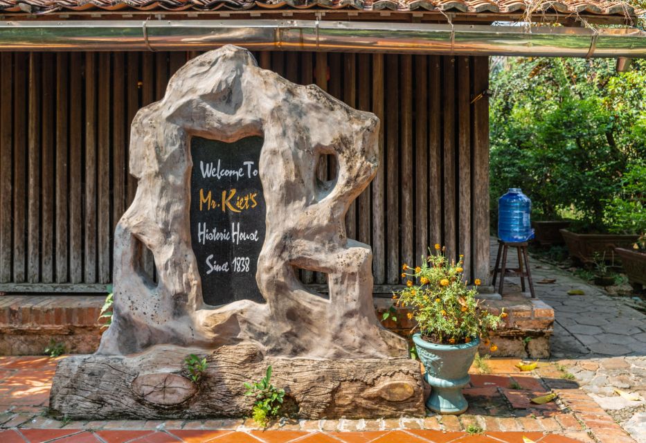 Ho Chi Minh City: Mekong River Delta Day Trip with Boat Trip - Vinh Tran Pagoda: a calm pause in the middle of a travel day