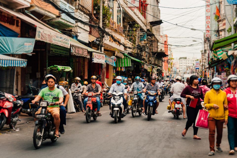 Ho Chi Minh City: Private City Tour Off the Beaten Track - Street Art and Architectural Gems Around Quận 6
