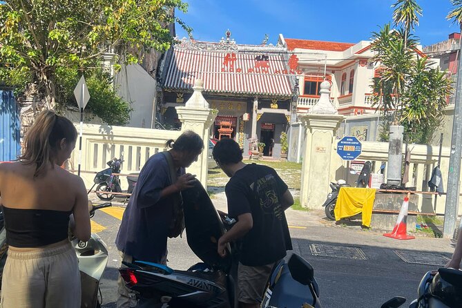 Ho Chi Minh city private tour guide - Price and what $5 per group really buys