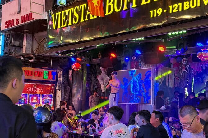 Ho Chi Minh City Private Tour with Young Local Female Guide - A private 4-hour Saigon tour that saves you from the guesswork