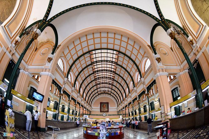 Ho Chi Minh City Saigon and Cu Chi Tunnels Private Tour Full Day - Reunification Palace and the Central Post Office: using landmarks to understand shifts