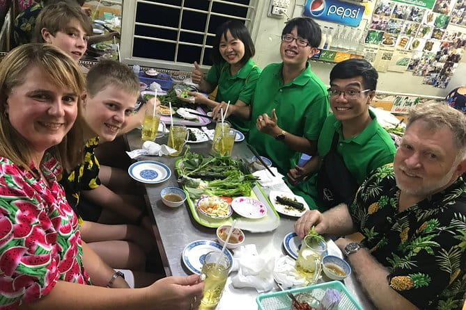 Ho Chi Minh City : Saigon Craft Beer & Local Food Tour By Scooter - Food options: eating well, not just nibbling