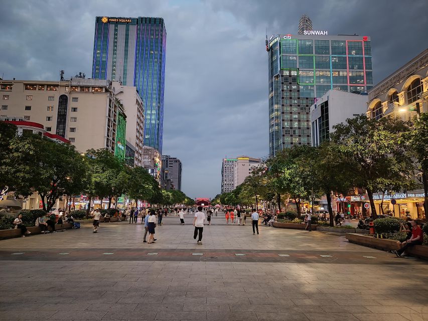 Ho Chi Minh City (Saigon): Private Tour with a Local Guide - Guide quality: local insight is the point, but know what you’re signing up for