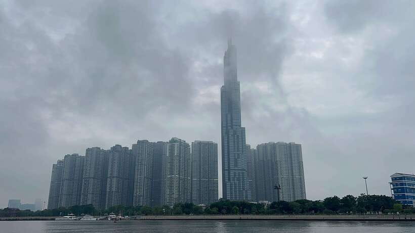 Ho Chi Minh City Sightseeing Tour With Female Tour Guide - Day Tour vs Night Tour: Nguyen Hue and Bùi Viện