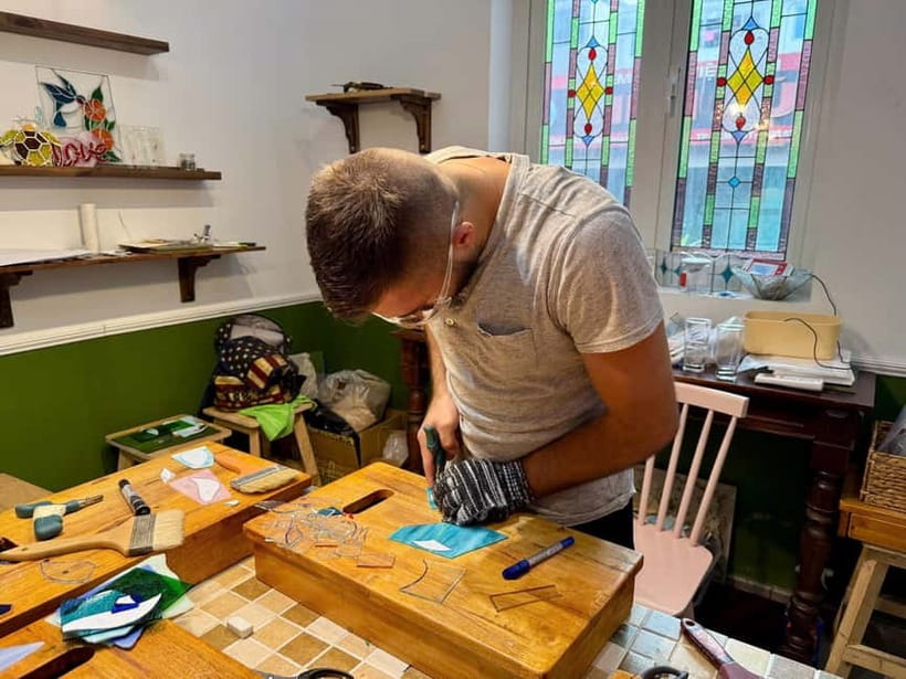 Ho Chi Minh City: Stained Glass Art Workshop in Saigon - Entering Saigon’s Studio Light: What This Workshop Really Is