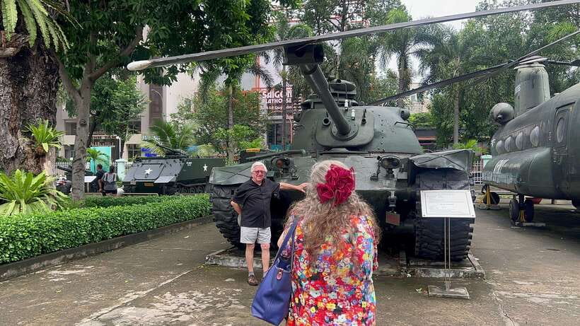 Ho Chi Minh City Street Food Private Tour With Female Guide - Practical Tips: What to Bring and How to Stay Comfortable