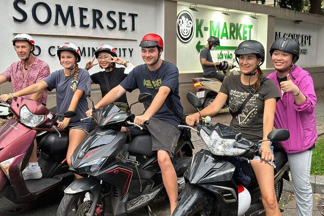 Ho Chi Minh City: Street Food & Sightseeing Tour with Local Guide - Price and what you really get for $15.20