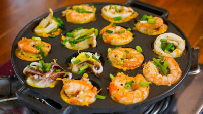 Ho Chi Minh City: Super Niche Walking Street Food Tour - Grab Pickup and Drop-Off: Starting Easy, Ending Handy