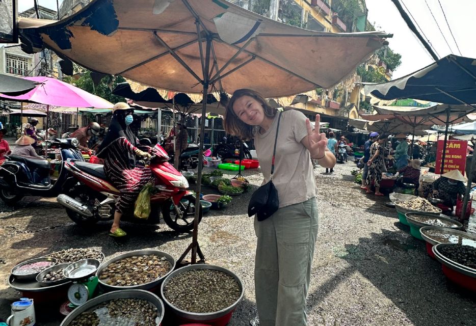 Ho Chi Minh: Local Cooking Class At Auntie's Home - Auntie Tu’s home kitchen: a real cooking lesson, not a performance