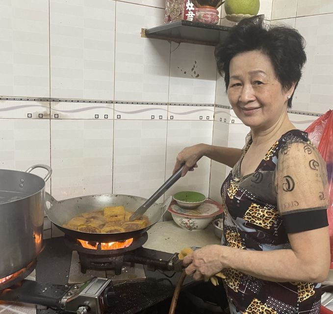Ho Chi Minh: Local Cooking Class At Auntie's Home - Back alleys first: the walking part that makes the cooking make sense