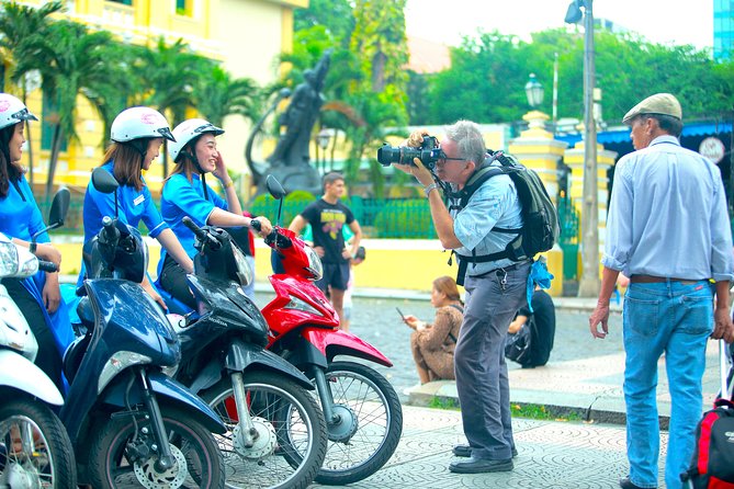 Ho Chi Minh Night Tour by Motorbikes with Female Rider | KissTour - Hồ Thị Kỷ Flower Market: color, street snacks, and local motion