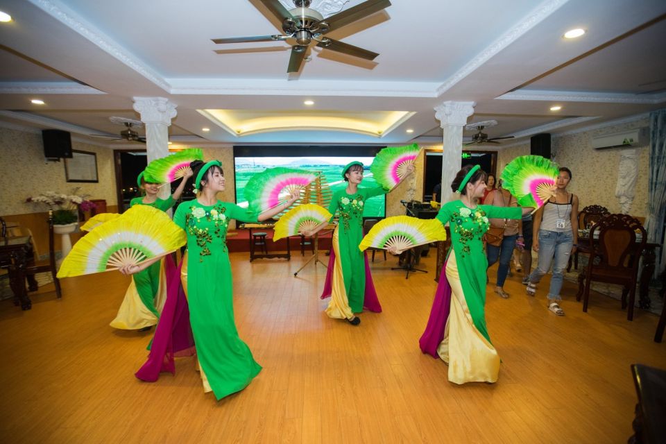 Ho Chi Minh: Private City Tour and Dinner Cruise with Buffet - Guides Make or Break the Evening