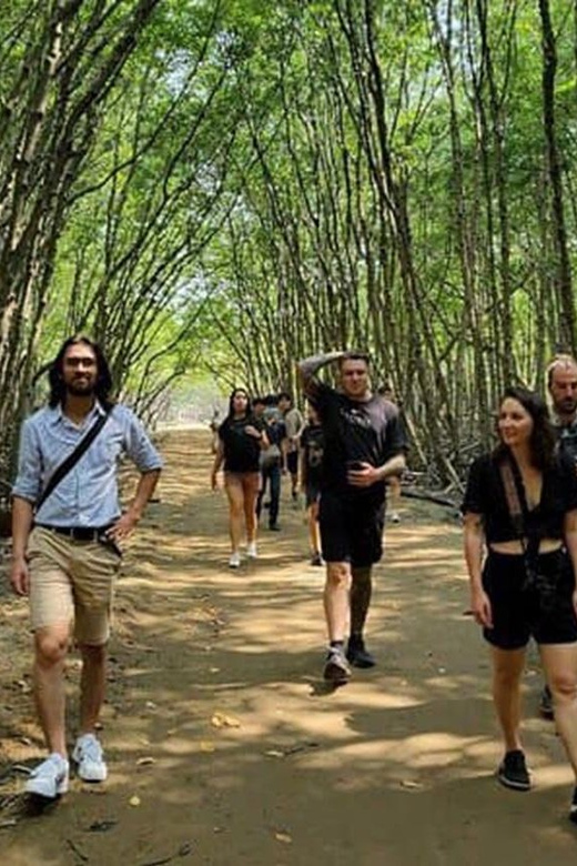 Ho Chi Minh: Private Full-Day Highlights & Bitexco Skydeck - The mid-morning café or juice break: why it matters