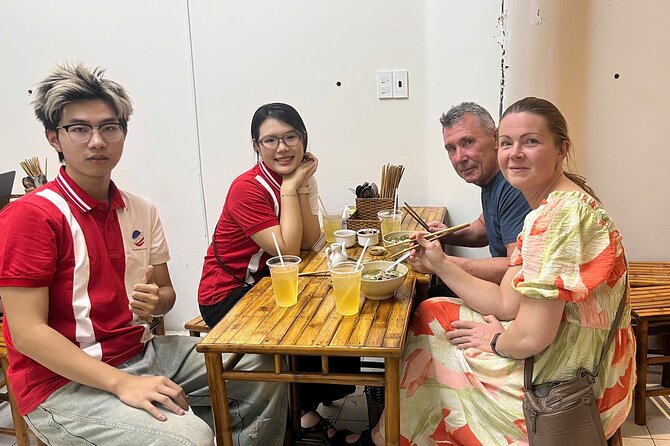 Ho Chi Minh Street Food and Sightseeing By Motorbike - Price and timing: what $30 really covers in Saigon