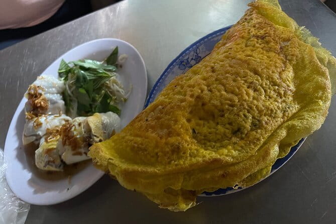 Ho Chi Minh Street Food & City Sights with Local Female Guide - Price and value: why $35 can be a smart deal