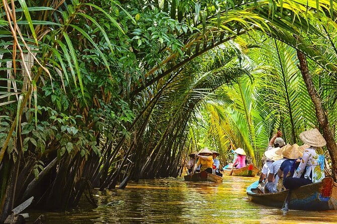 Jeep tour Sai Gon Private half day culture and history tour - Old Saigon homes and the light meal finale